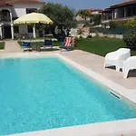 Perla 3*